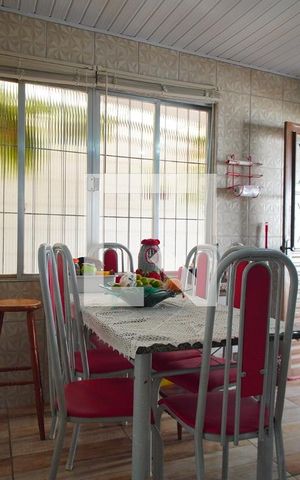 Casa à venda com 170m², 4 quartos e 6 vagasCozinha 