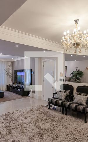 Casa à venda com 350m², 4 quartos e 3 vagas Casa à venda com 350m², 4 quartos e 3 vagasSala de Estar