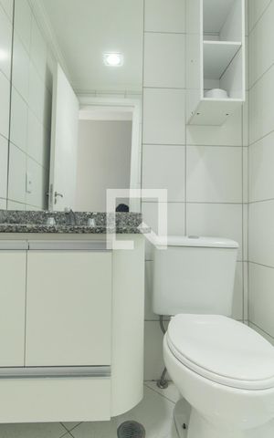 Apartamento à venda com 60m², 2 quartos e 1 vaga Apartamento à venda com 60m², 2 quartos e 1 vagaBanheiro