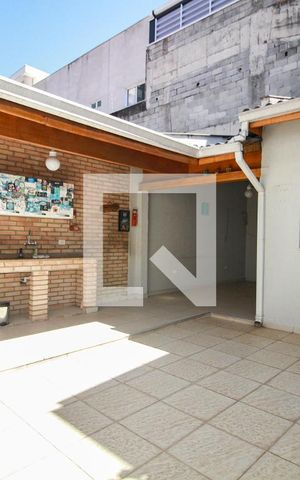 Casa de condomínio à venda com 160m², 3 quartos e 2 vagaschurrasqueira / quintal