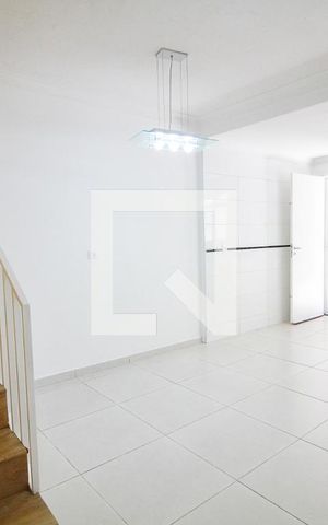 Casa de condomínio à venda com 160m², 3 quartos e 2 vagascozinha