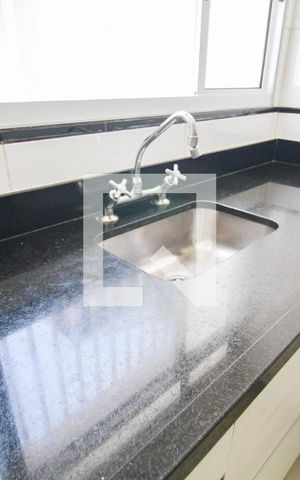 Casa de condomínio à venda com 160m², 3 quartos e 2 vagascozinha