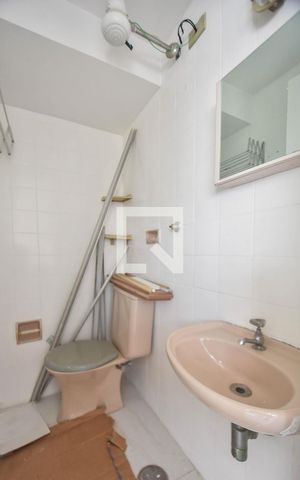 Apartamento para alugar com 115m², 3 quartos e 2 vagasBanheiro de Serviços 
