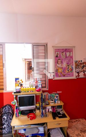 Casa à venda com 188m², 4 quartos e 2 vagas Casa à venda com 188m², 4 quartos e 2 vagasQuarto 2