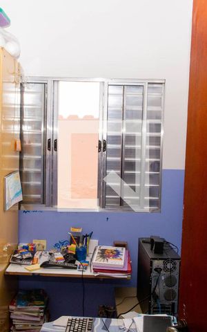 Casa à venda com 188m², 4 quartos e 2 vagas Casa à venda com 188m², 4 quartos e 2 vagasQuarto 1
