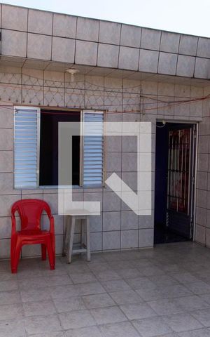 Casa à venda com 188m², 4 quartos e 2 vagas Casa à venda com 188m², 4 quartos e 2 vagasVaranda