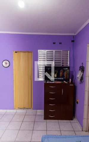 Casa à venda com 188m², 4 quartos e 2 vagas Casa à venda com 188m², 4 quartos e 2 vagasQuarto de Serviço
