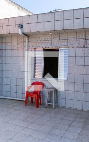 Casa à venda com 188m², 4 quartos e 2 vagas Casa à venda com 188m², 4 quartos e 2 vagasVaranda