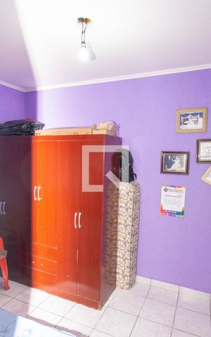 Casa à venda com 188m², 4 quartos e 2 vagas Casa à venda com 188m², 4 quartos e 2 vagasQuarto de Serviço