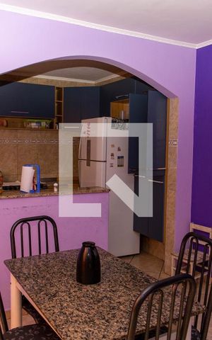 Casa à venda com 188m², 4 quartos e 2 vagas Casa à venda com 188m², 4 quartos e 2 vagasSala de Jantar