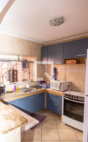 Casa à venda com 188m², 4 quartos e 2 vagas Casa à venda com 188m², 4 quartos e 2 vagasCozinha