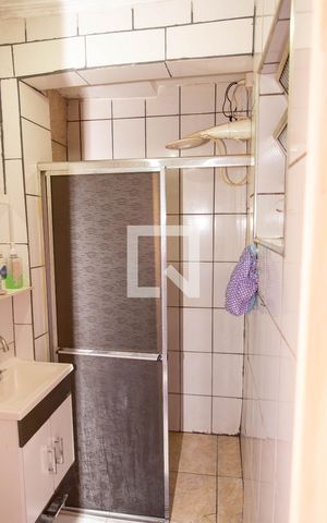 Casa à venda com 188m², 4 quartos e 2 vagas Casa à venda com 188m², 4 quartos e 2 vagasBanheiro de serviço
