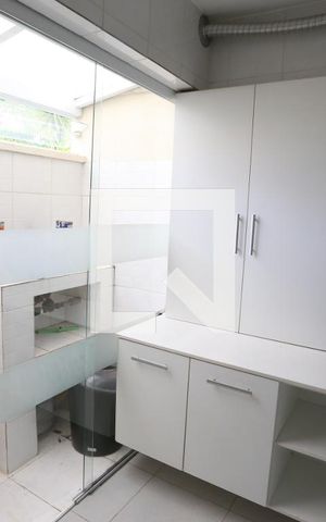 Casa de condomínio à venda com 110m², 3 quartos e 2 vagasÁrea de Serviço