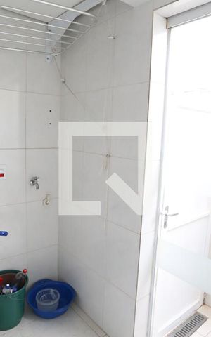 Casa de condomínio à venda com 110m², 3 quartos e 2 vagasÁrea de Serviço