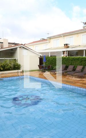 Casa de condomínio à venda com 110m², 3 quartos e 2 vagasÁrea comum - Piscina