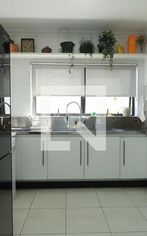 Apartamento para alugar com 200m², 3 quartos e 4 vagasCozinha