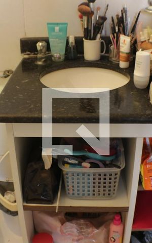 Apartamento à venda com 220m², 3 quartos e 1 vagaBanheiro do Quarto 3