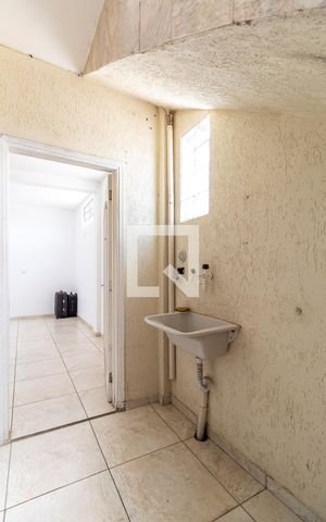 Casa à venda com 340m², 4 quartos e 2 vagasCasa 4 - Área de Serviço