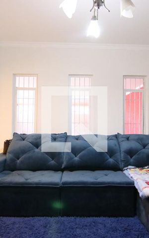 Casa à venda com 180m², 3 quartos e 2 vagasSala