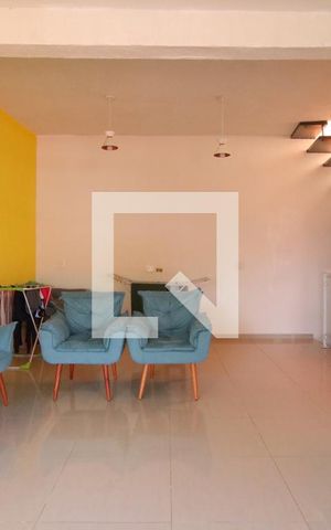 Casa à venda com 180m², 3 quartos e 2 vagasSala 2
