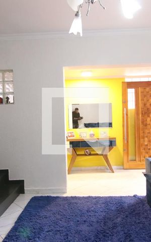 Casa à venda com 180m², 3 quartos e 2 vagasSala
