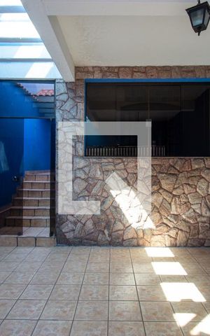 Casa à venda com 203m², 3 quartos e 1 vaga Casa à venda com 203m², 3 quartos e 1 vagaGaragem