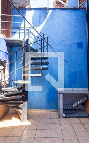 Casa à venda com 203m², 3 quartos e 1 vaga Casa à venda com 203m², 3 quartos e 1 vagaÁrea de Serviço / Quintal