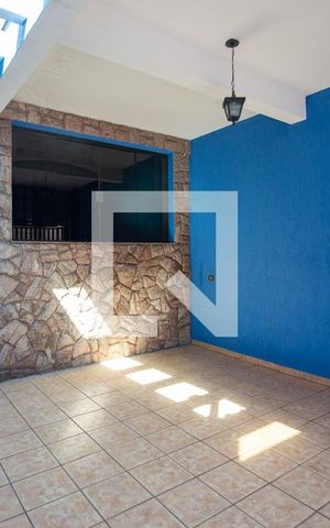 Casa à venda com 203m², 3 quartos e 1 vaga Casa à venda com 203m², 3 quartos e 1 vagaGaragem