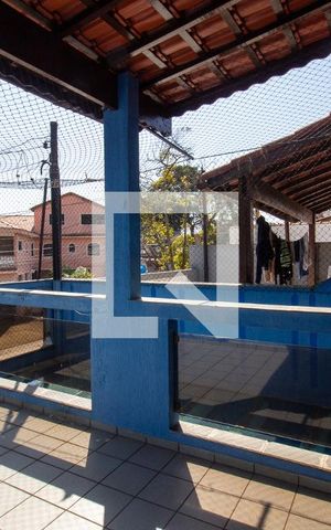 Casa à venda com 203m², 3 quartos e 1 vaga Casa à venda com 203m², 3 quartos e 1 vagaQuarto 2 / Varanda