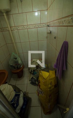 Casa à venda com 160m², 3 quartos e 2 vagas Casa à venda com 160m², 3 quartos e 2 vagasBanheiro de Serviço