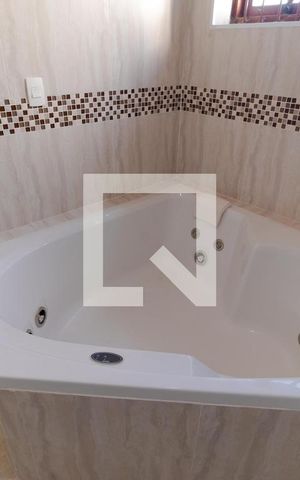 Casa à venda com 200m², 3 quartos e 4 vagas Casa à venda com 200m², 3 quartos e 4 vagasBanheiro da Suíte
