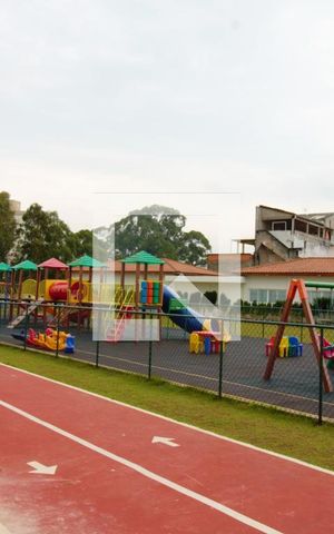 Apartamento à venda com 63m², 2 quartos e 1 vaga Apartamento à venda com 63m², 2 quartos e 1 vagaÁrea comum - Playground