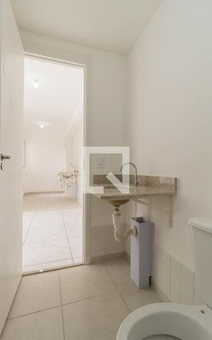 Apartamento para alugar com 46m², 2 quartos e sem vaga Apartamento para alugar com 46m², 2 quartos e sem vagaBanheiro