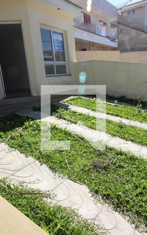 Casa à venda com 72m², 3 quartos e 2 vagas Casa à venda com 72m², 3 quartos e 2 vagasGaragem