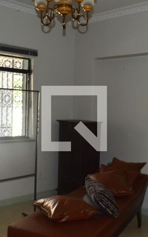 Casa à venda com 300m², 8 quartos e 1 vagaSala / dormitório 2