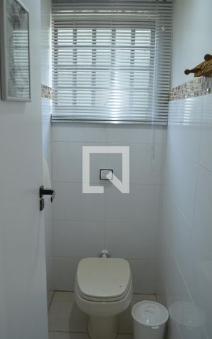 Casa à venda com 300m², 8 quartos e 1 vagaBanheiro