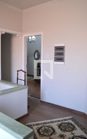 Casa à venda com 300m², 8 quartos e 1 vagaÁrea circulação