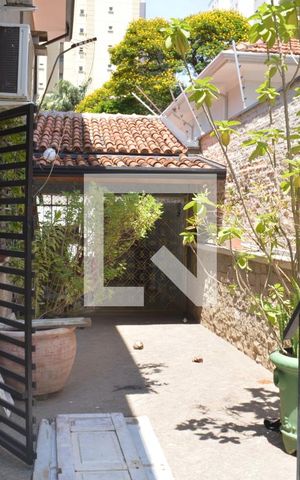 Casa à venda com 300m², 8 quartos e 1 vagaQuintal