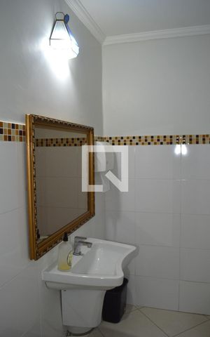Casa à venda com 300m², 8 quartos e 1 vagaBanheiro Social