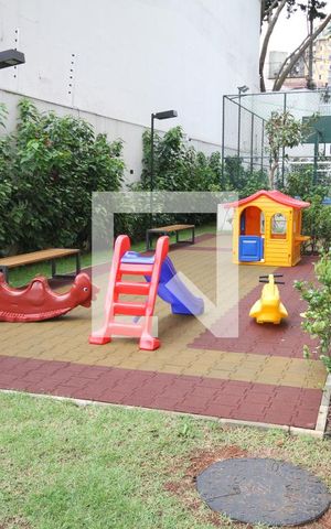 Apartamento para alugar com 46m², 2 quartos e sem vagaPlayground