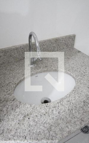 Apartamento para alugar com 46m², 2 quartos e sem vagaBanheiro