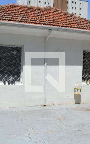 Casa para alugar com 180m², 4 quartos e 5 vagasFachada fundos