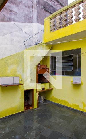 Casa à venda com 128m², 2 quartos e 1 vaga Casa à venda com 128m², 2 quartos e 1 vagaQuintal