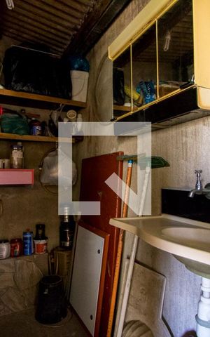 Casa à venda com 128m², 2 quartos e 1 vaga Casa à venda com 128m², 2 quartos e 1 vagaBanheiro de serviço