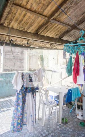 Casa à venda com 233m², 1 quarto e 1 vagaQuintal