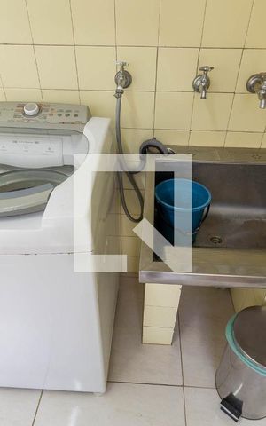 Casa para alugar com 340m², 3 quartos e 4 vagas Casa para alugar com 340m², 3 quartos e 4 vagasLavanderia