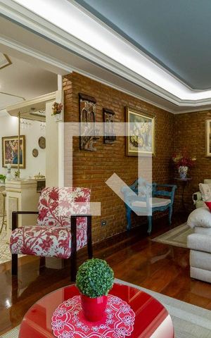 Casa para alugar com 340m², 3 quartos e 4 vagas Casa para alugar com 340m², 3 quartos e 4 vagasSala