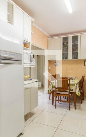 Casa para alugar com 340m², 3 quartos e 4 vagas Casa para alugar com 340m², 3 quartos e 4 vagasCozinha