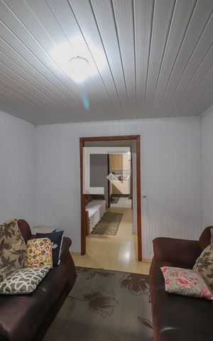 Casa à venda com 140m², 3 quartos e 2 vagasSala