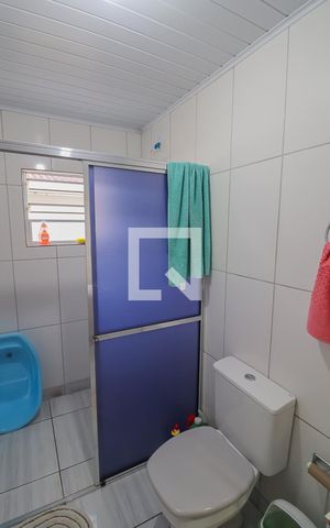 Casa à venda com 140m², 3 quartos e 2 vagasBanheiro